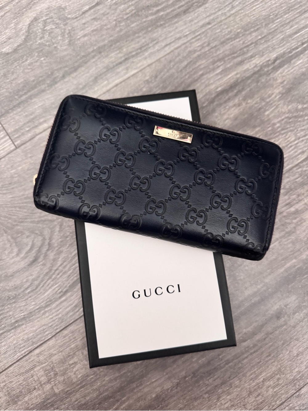 Gucci leather wallet blue